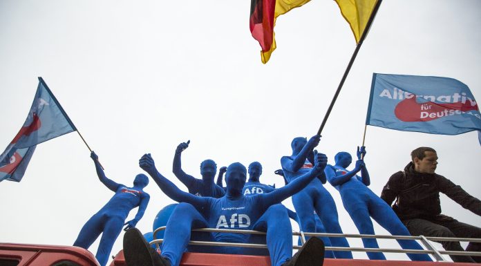 Instanța din Bavaria a decis că AfD poate fi supravegheată de serviciile secrete. Cât are în sondaje