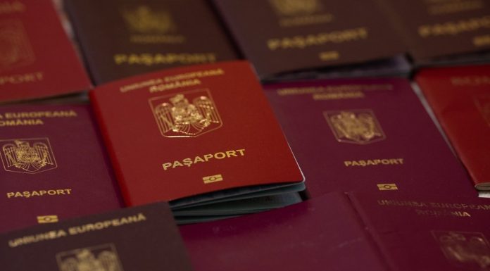 Pașaport temporar sau simplu electronic. Care este diferența și ce să alegi