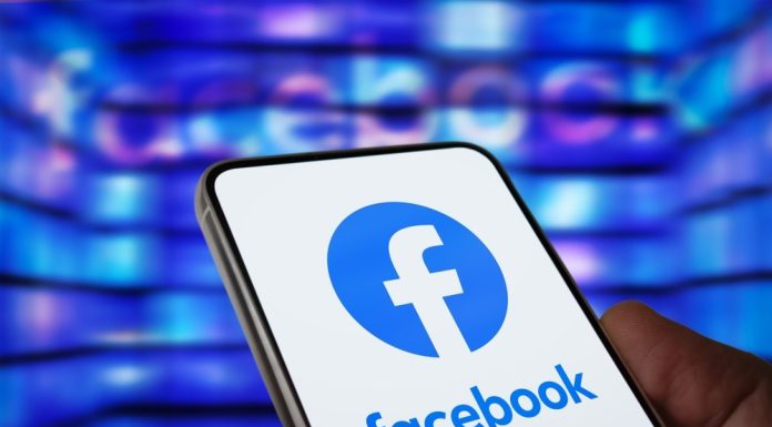Facebook a picat. Utilizatorii din România nu au acces pe aplicație