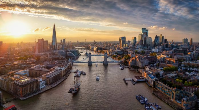 Oficial britanic: Regatul Unit se confruntă cu "cea mai periculoasă perioadă" din ultimele decenii