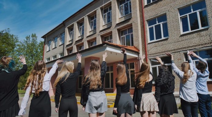 Ultima zi de școală pentru clasa a XII-a. Când se încheie cursurile înainte de BAC și ce urmează