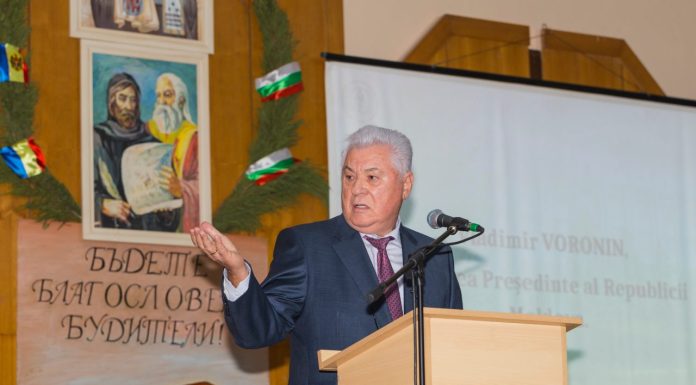 Vladimir Voronin a demisionat din fruntea Partidului Comunist Moldovenesc după 30 de ani