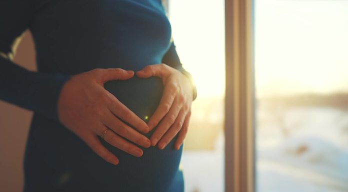 Metoda care ar putea elimina testele de sarcină invazive. Ce poate detecta un simplu test de sânge, mai nou