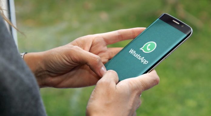 Cum îți pot fi furați banii în doar 30 de minute. Înșelătoria de pe WhatsApp care face victime