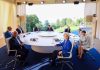 Ajuns ultimul la reuniunea G7, Donald Trump a ţinut să le spună liderilor cu zâmbetul pe buze: „Eu sunt şeful”. Apoi s-a plâns că e prea cald