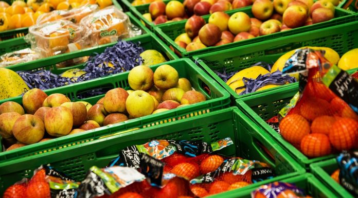 Caz grav în supermarket. Ministrul Agriculturii declanșează controale după cazul prezentat de Profit.ro – Legume și fructe aduse din Turcia sunt reetichetate ca produse în România și vândute în unul din cele mai mari lanțuri, în toată țara