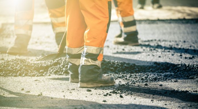 Două sectoare din autostrada A8 și unul din A7 au rămas fără contracte