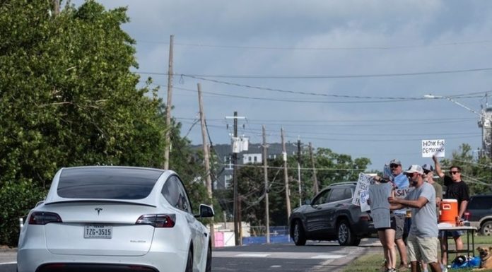 Tesla accelerează extinderea serviciului de robotaxiuri complet autonome. Acum acoperă zona metropolitană Austin din Texas