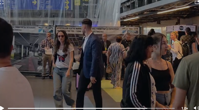 Inedit. Oana Țoiu aterizează incognito pe Otopeni. Chiar și sepepistul de serviciu era s-o rateze