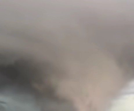 SUA: Tornadele au lovit localităţi din apropierea oraşului Chicago, distrugând case şi doborând stâlpi de electricitate