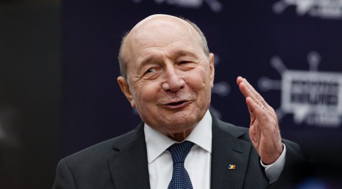 INTERVIU. Traian Băsescu, despre desemnarea lui Veștea: ”Vine parașutat de la Brașov .. De unde ai, frate, 240 de voturi?”