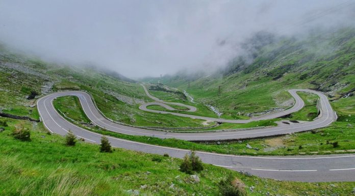 Deschiderea Transfăgărășanului se amână. Când estimează autoritățile că vor da drumul circulației