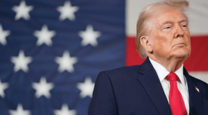 Cota încrederii în America, degradată în mod considerabil în lume. Mai puţin de una din trei persoane din 36 de ţări are încredere în Trump, arată un sondaj Pew Research Center. 84% dintre francezi nu au încredere în politica externă a miliardarului
