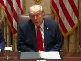 Trump spune că a împiedica pe Iranul să deţină arme nucleare este mai important decât riscul unei crize economice. „Voi face ce trebuie să fac” dacă Iranul nu respectă acordul, avertizează el