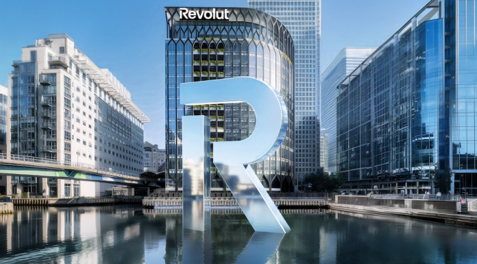 Revolut pregătește o vânzare secundară de acțiuni care ar evalua banca digitală la 115 miliarde de dolari