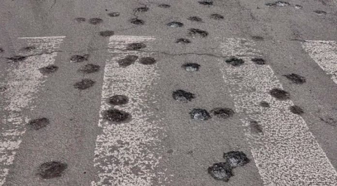 Rușii sunt acuzați că au folosit muniție cu dispersie în atacul de la Dnipro pentru a ucide cât mai mulți civili