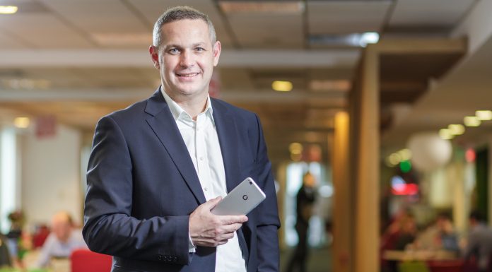 Vicepremierul economic propus de Tomac are 3 firme cu zero salariați, 2 și fără venituri. A fost consultant de redresare, șef B2B la Vodafone, CEO local la IBM și Xerox