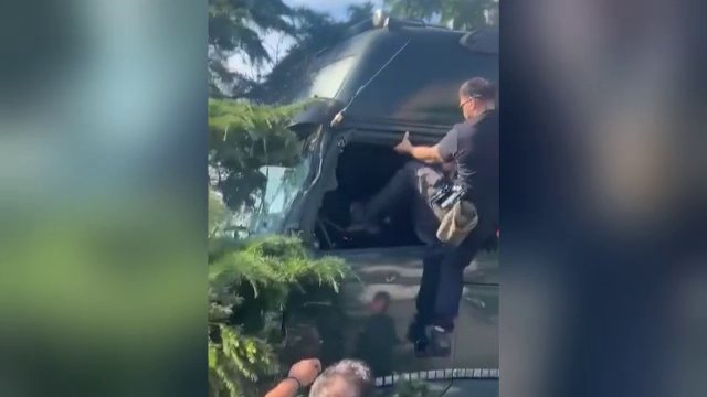 Poliția Locală Constanța explică intervenția în cazul șoferului de TIR: „L-am imobilizat ca să prevenim o tragedie”