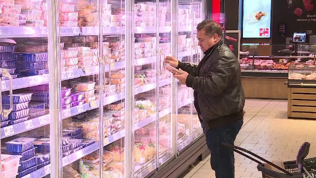 Parlamentul a prelungit, până la sfârșitul anului 2026, măsura de plafonare a adaosului comercial la alimentele de bază