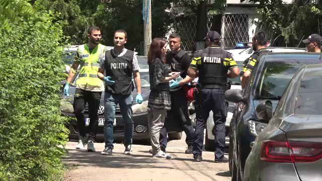 Cum ar fi ajuns să moară de foame copilul de doi ani din Galați. Mama sa era în casă, cu un cuțit în mână
