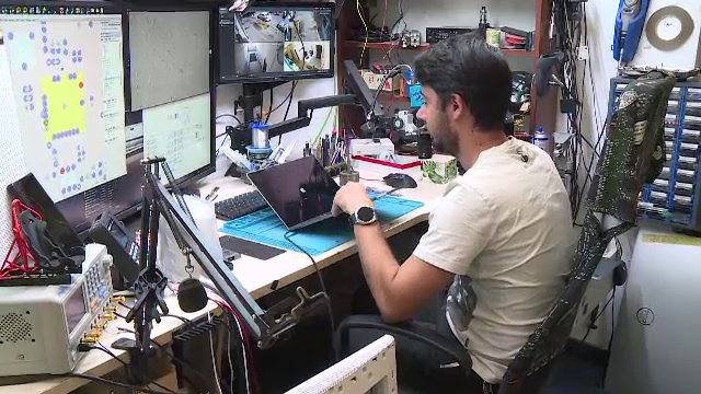 Tot mai mulți români repară în loc să cumpere. Micile afaceri care sunt acum la mare căutare: „Este o creștere”