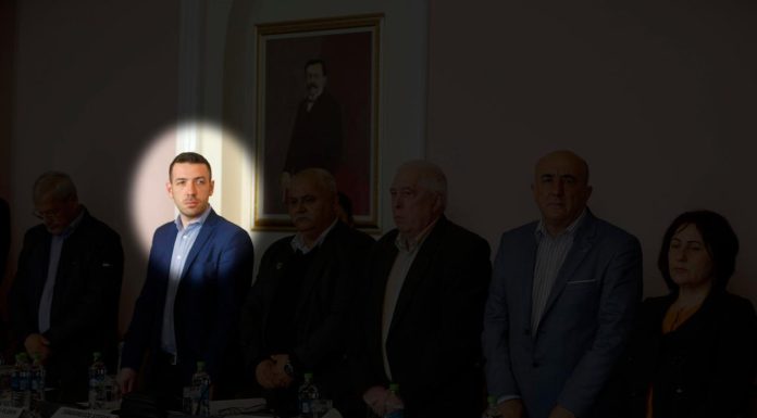 Consilierul PSD Bogdan Hudiţoiu răspunde acuzaţiilor lui Constantin Toma: A vota împotriva unor proiecte nu înseamnă ostilitate