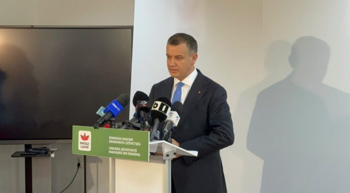 Mesajul lui Tomac pentru liderii partidelor cu care negociază susținerea guvernului: „Să nu fim mai catolici decât Papa”