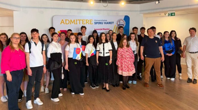 Festivitate de premiere a concursului „Antreprenor de success“ la Universitatea Spiru Haret