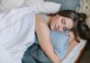 Alimentul pe care să îl consumi cu o oră înainte de culcare, pentru un somn odihnitor, recomandat de experți